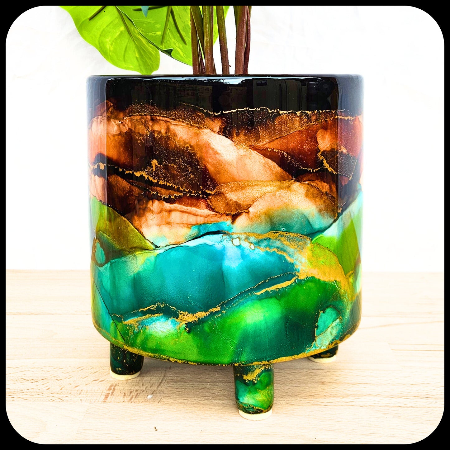 20cm x 20cm Ceramic Large Leggy 'Dark Brown/Green'