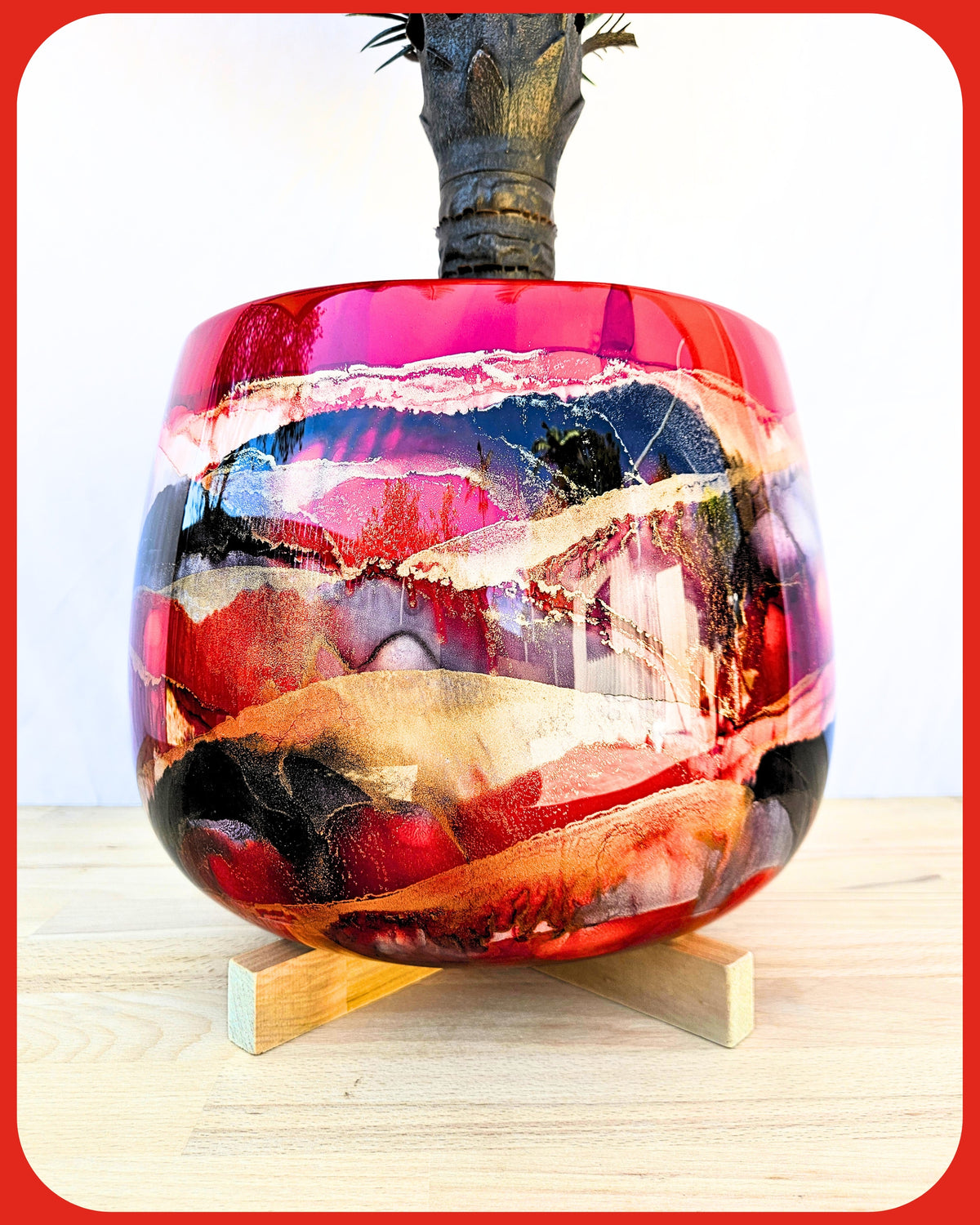 30cm x 24cm Ceramic Grand Bulb Red/Black/Grey