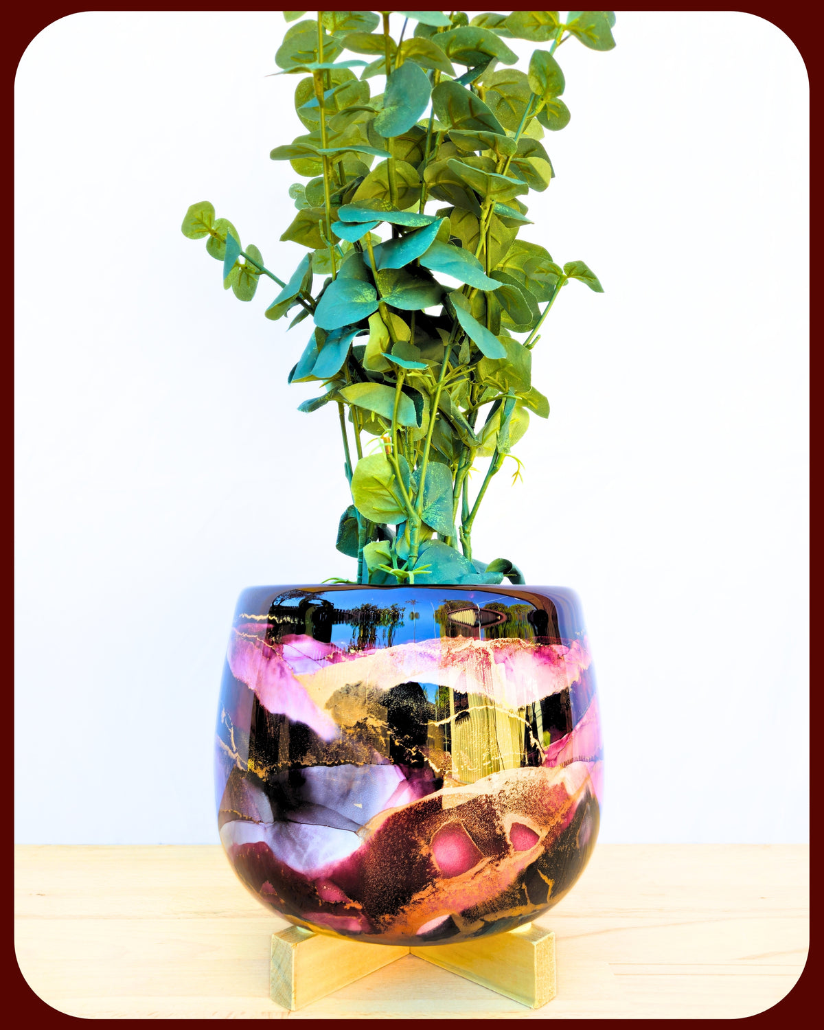 22cm x 17cm Ceramic Large Bulb Dark Red/Black
