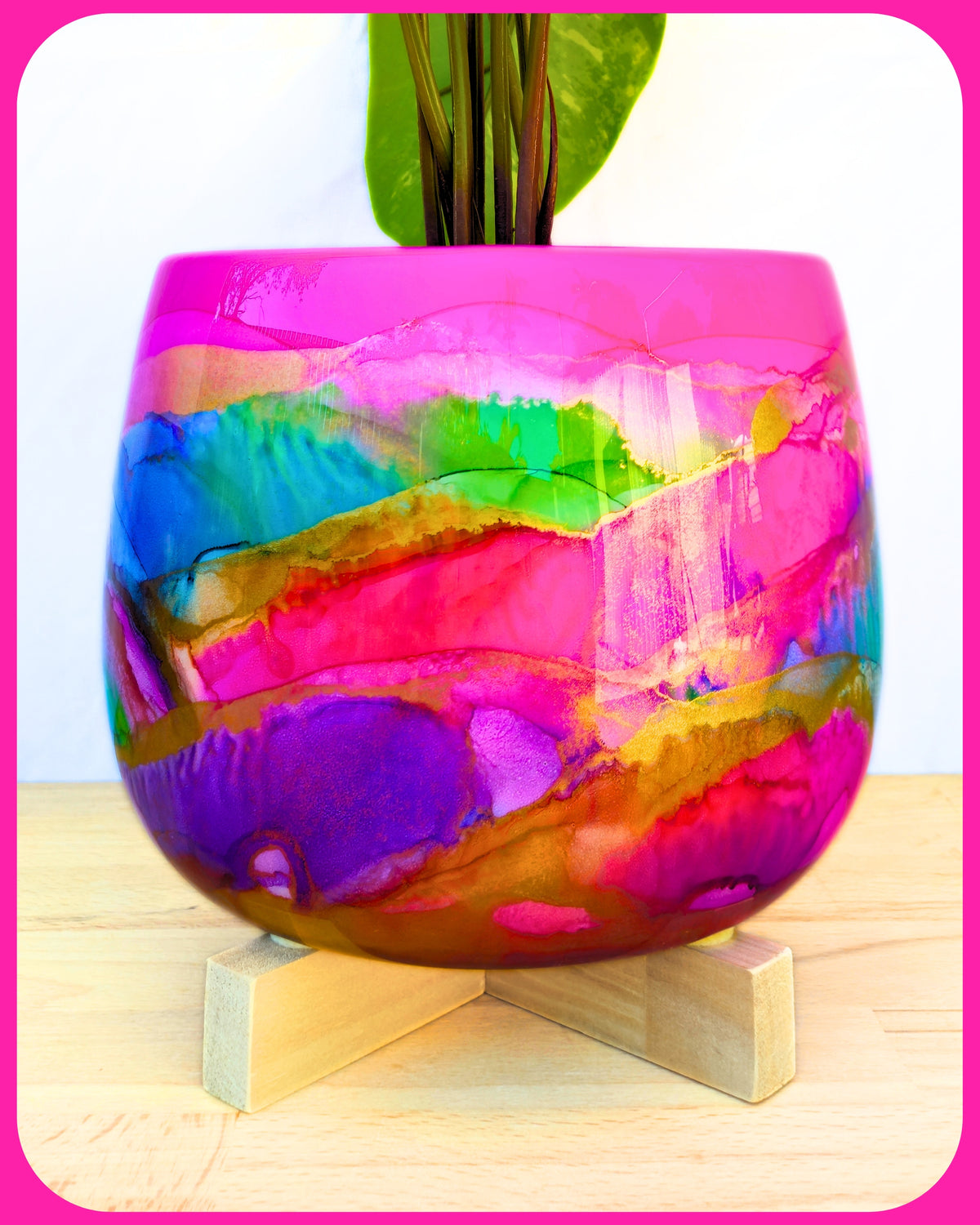 22cm x 17cm Ceramic Large Bulb Pink Supernova